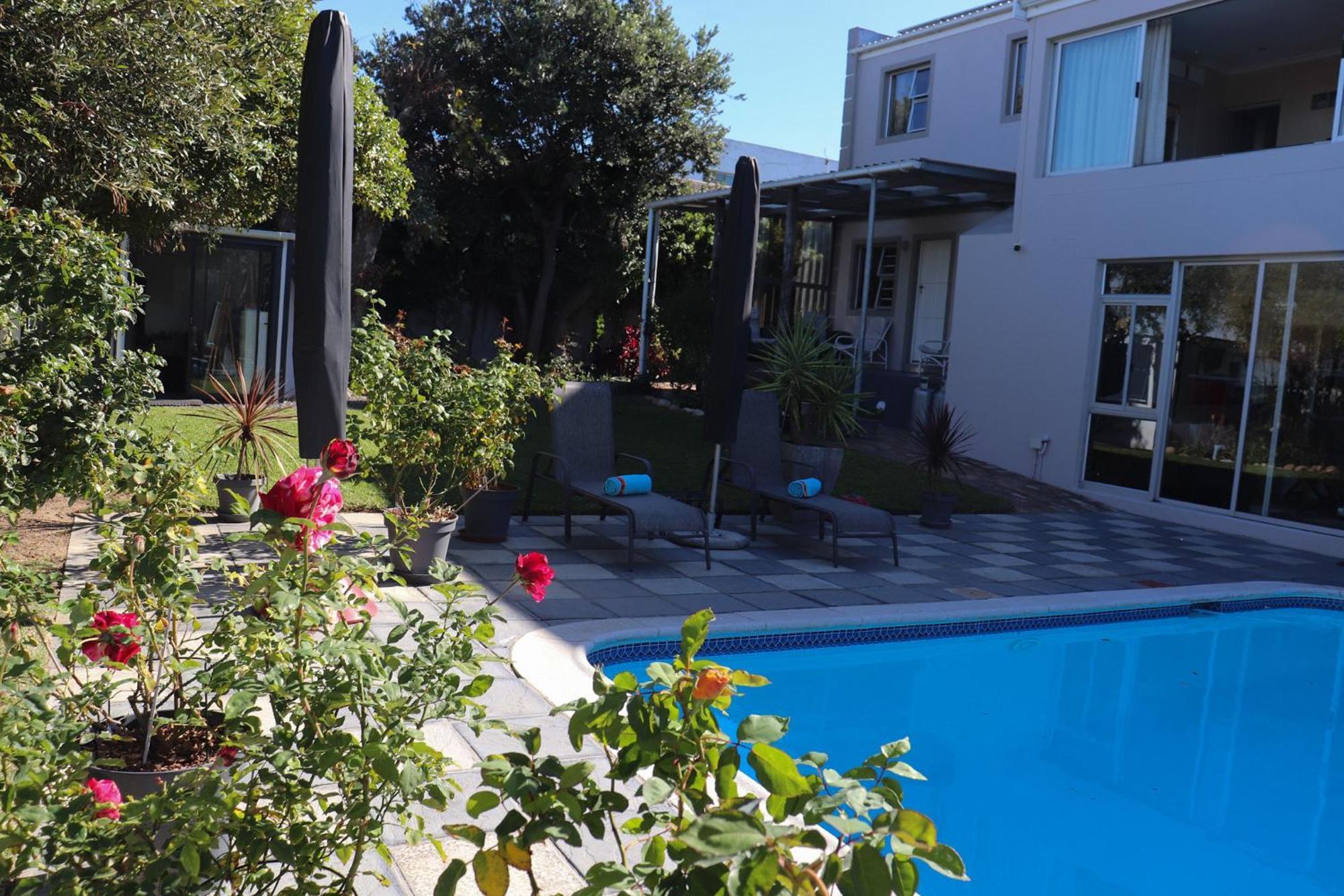 Tygerviews On Uys Hotel Tygerberg Hills Exterior photo